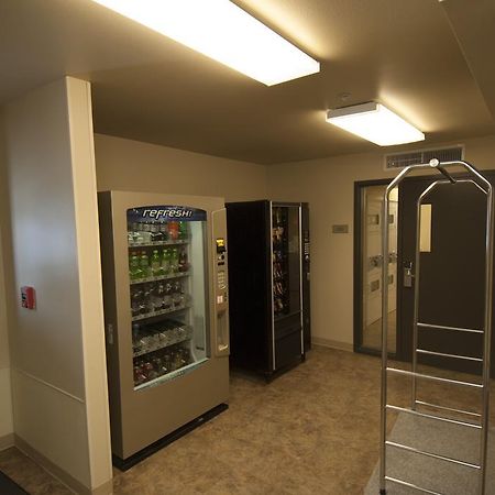 Woodspring Suites Williston Eksteriør bilde
