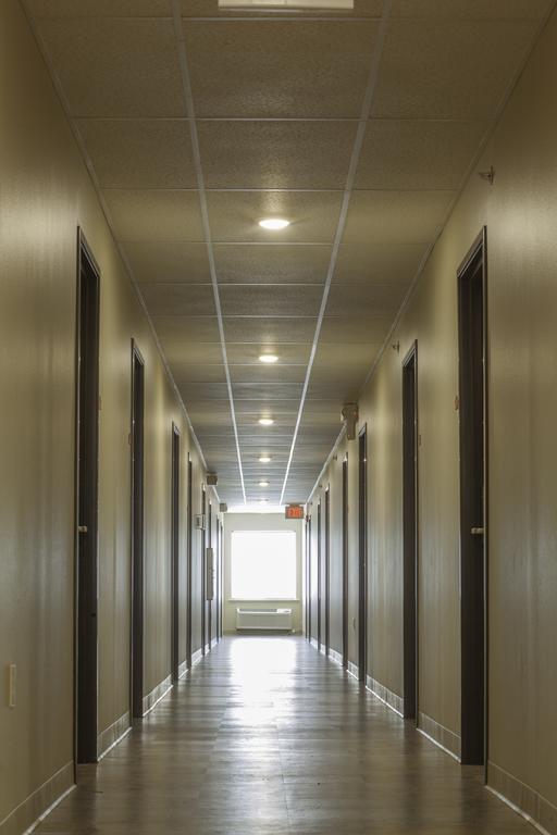 Woodspring Suites Williston Eksteriør bilde