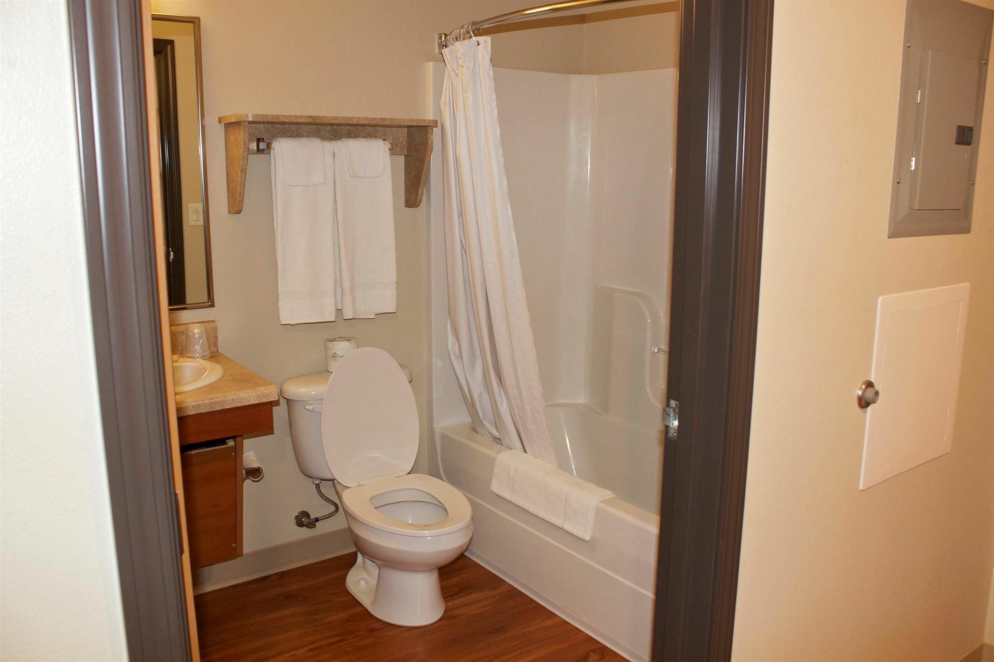 Woodspring Suites Williston Eksteriør bilde